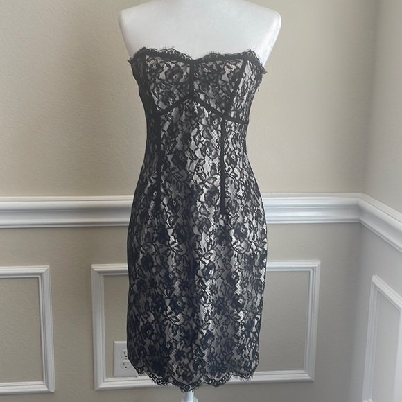 White House Black Market lace dress - size 4 - Picture 4 of 10